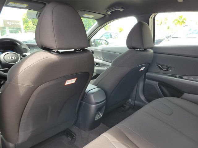 New 2026 Hyundai Elantra SEL Sport FWD image 6
