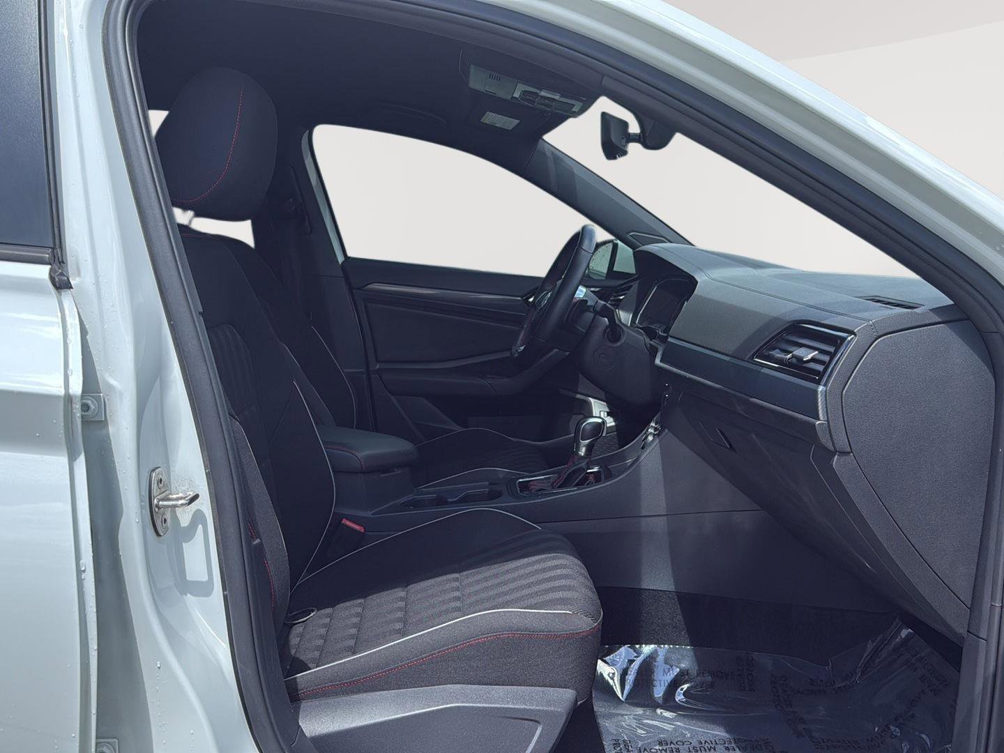 Used 2019 Volkswagen Jetta GLI FWD image 12