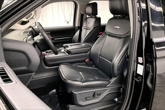 Used 2025 Ford Expedition Platinum image 24
