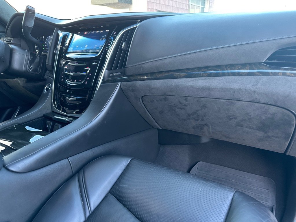 Used 2019 Cadillac Escalade ESV Platinum image 9