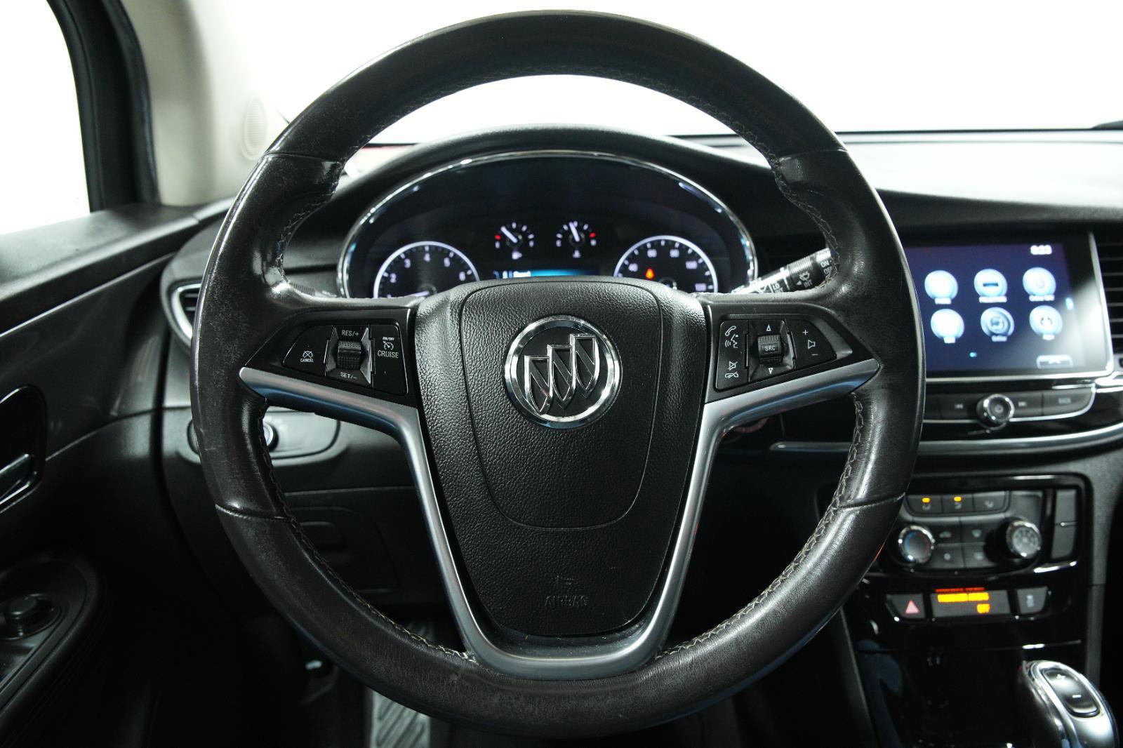 Used 2020 Buick Encore Preferred image 30