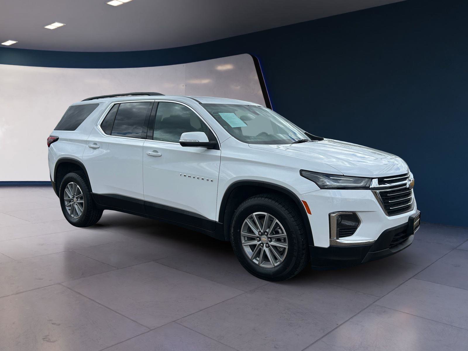 Used 2023 Chevrolet Traverse LT image 7