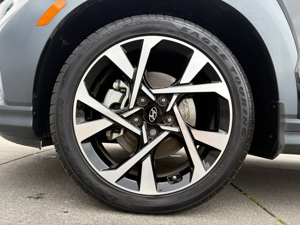 Used 2023 Hyundai Kona Limited image 10