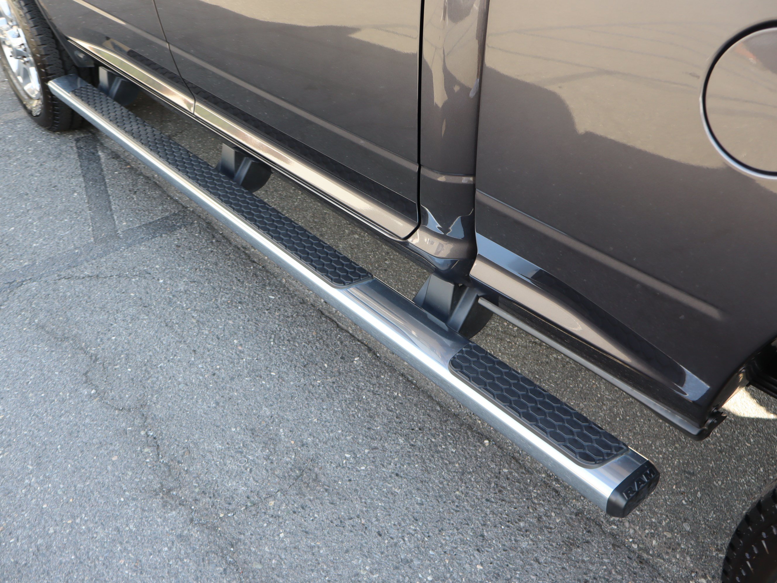Used 2025 RAM 3500 Big Horn AWD/4WD image 16