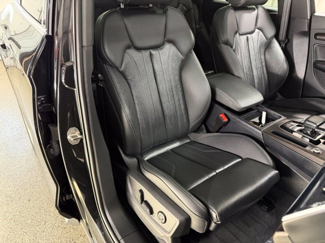 Used 2025 Audi Q5 2.0T Premium AWD/4WD image 22