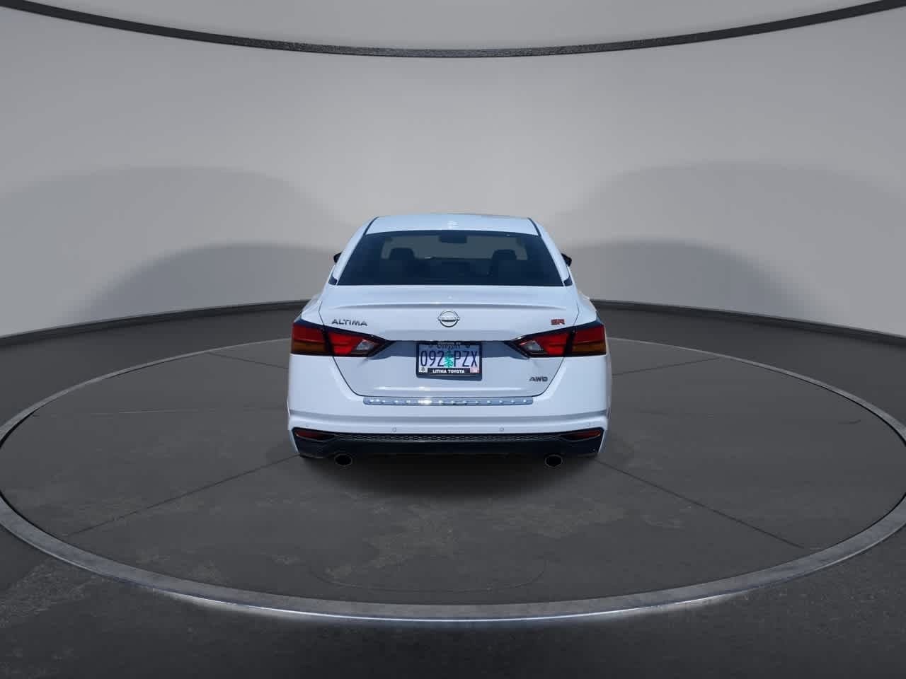 Used 2023 Nissan Altima 2.5 SR AWD/4WD image 8