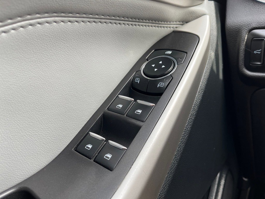 Used 2023 Ford Explorer XLT w/ Equipment Group 202A image 27