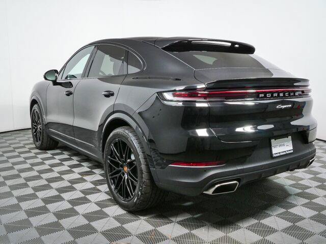 New 2026 Porsche Cayenne Coupe AWD/4WD image 3