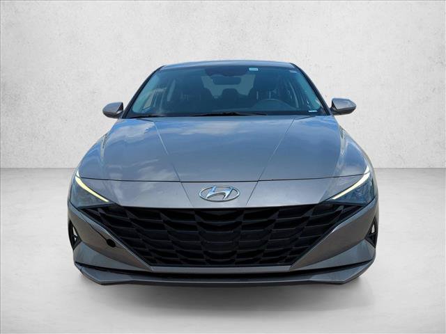 Used 2023 Hyundai Elantra SEL FWD image 2