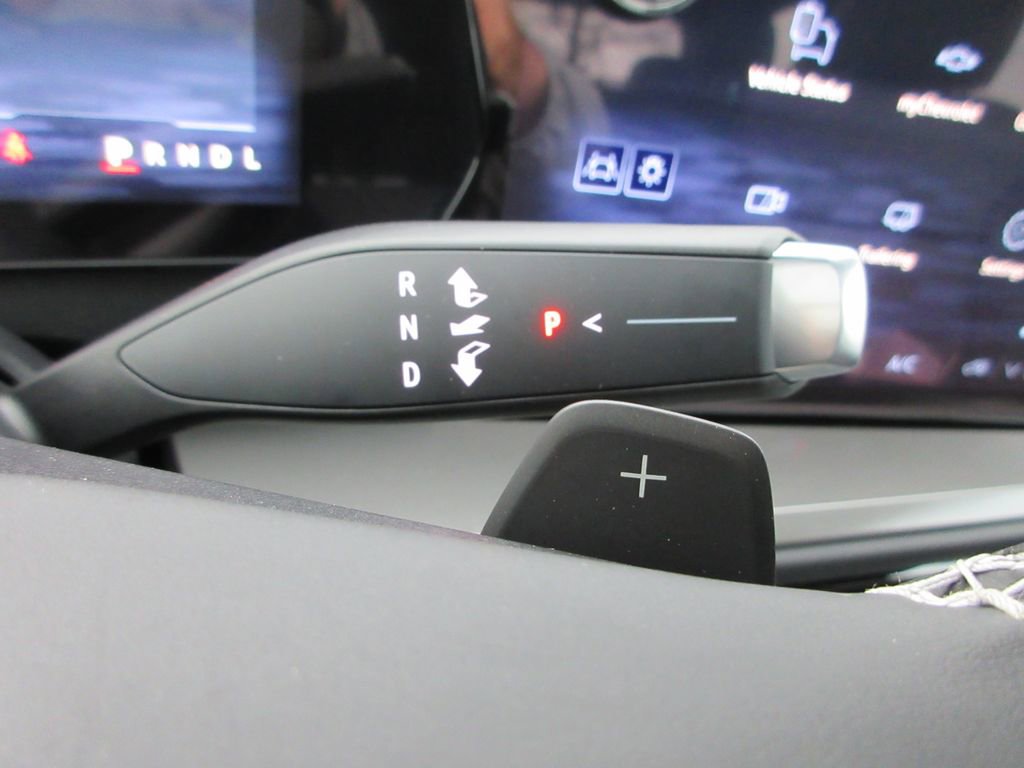 New 2026 Chevrolet Traverse LT w/ Sun and Wheel Package image 26