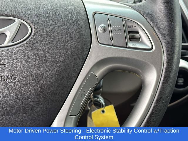 Used 2012 Hyundai Tucson Limited FWD image 11