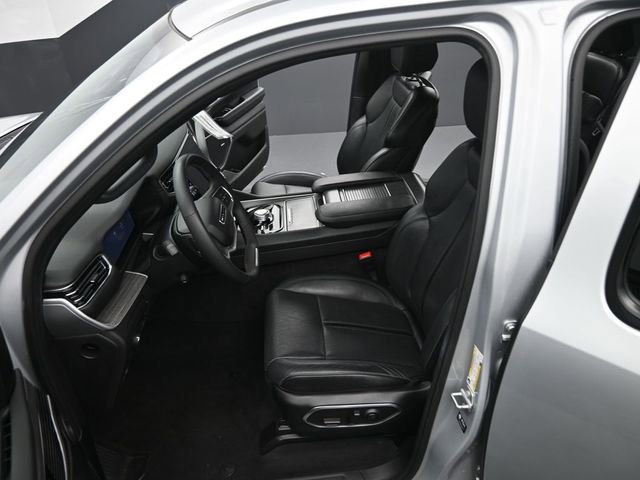 Used 2024 Jeep Wagoneer L Series II w/ Flexible Seating Group image 11