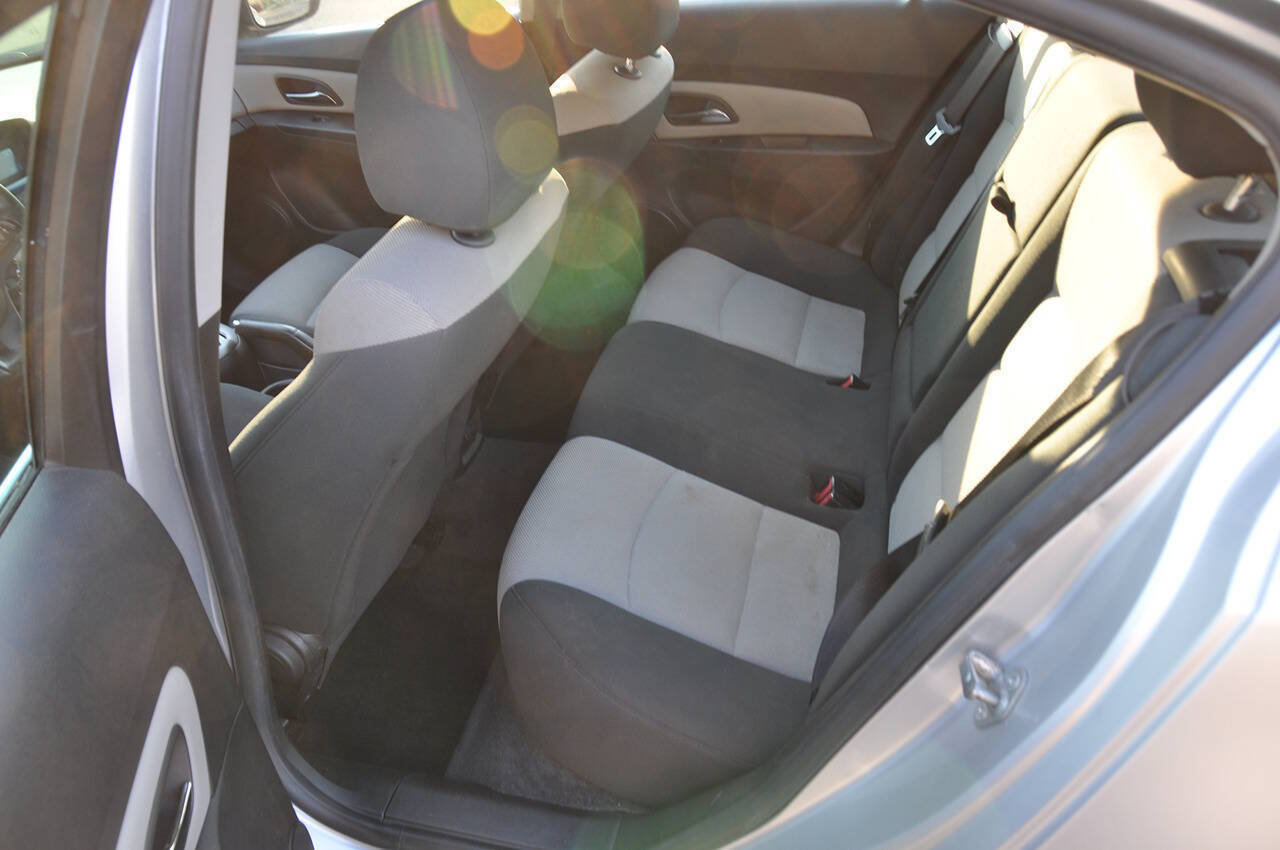 Used 2012 Chevrolet Cruze LS w/ Connectivity Package FWD image 26