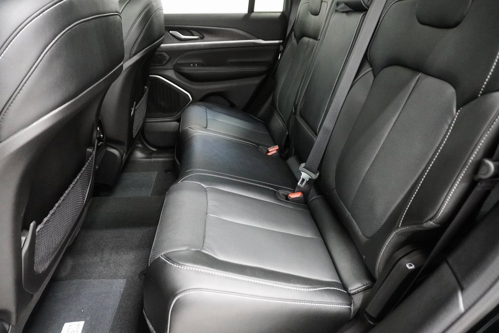 New 2026 Jeep Grand Cherokee Limited image 17