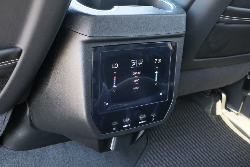 Used 2026 GMC Yukon Denali Ultimate image 26
