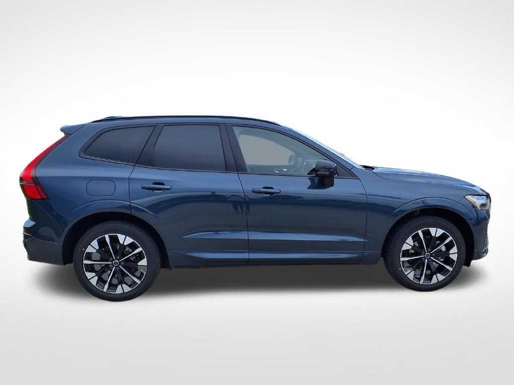 New 2026 Volvo XC60 B5 Plus w/ Protection Package Premier AWD/4WD image 9