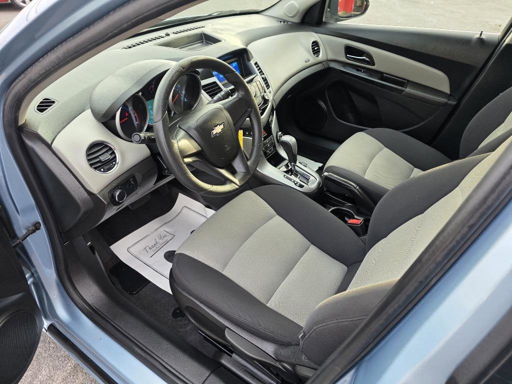 Used 2012 Chevrolet Cruze LS FWD image 11