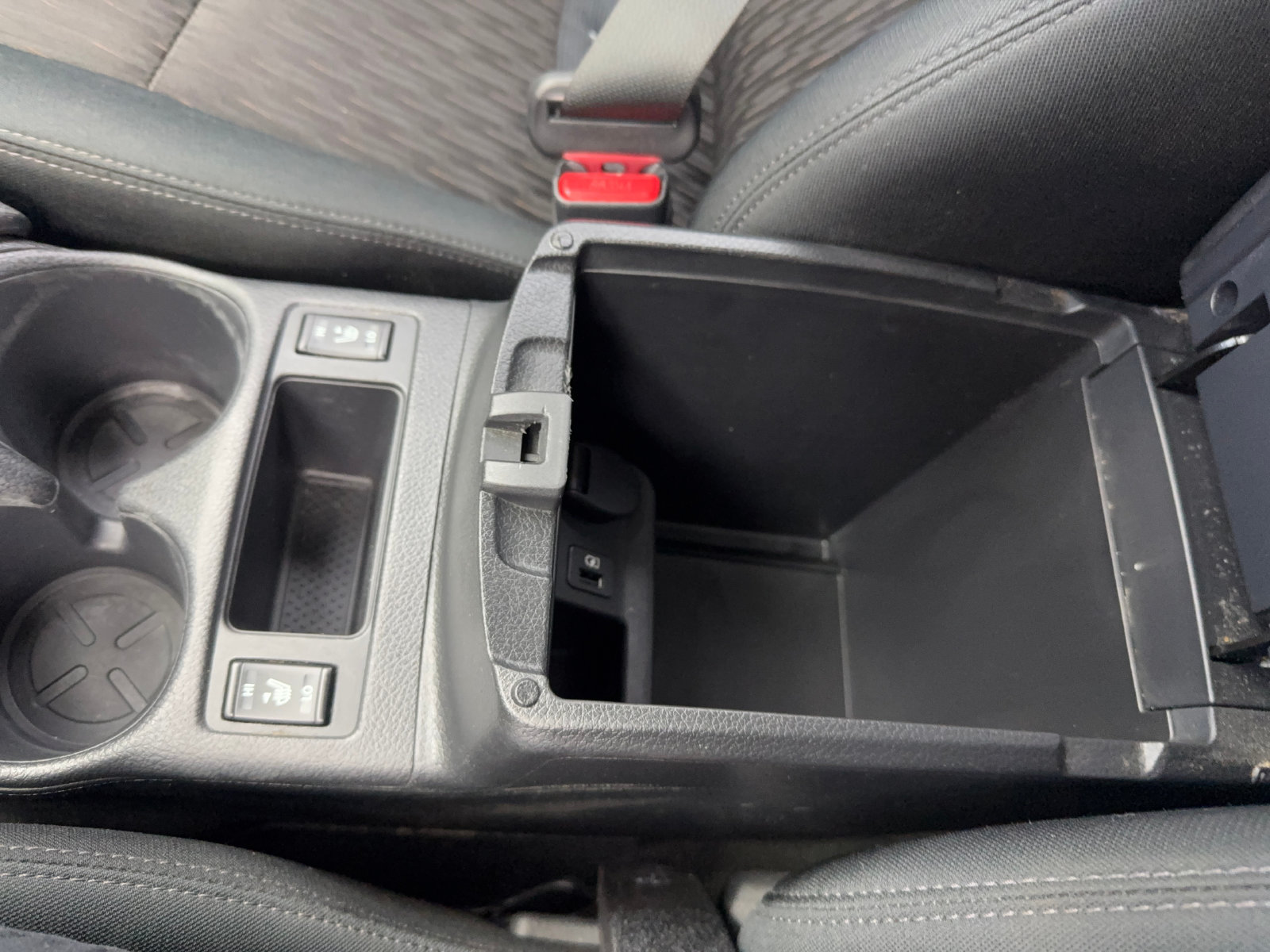 Used 2019 Nissan Rogue S w/ Special Edition Package FWD image 22