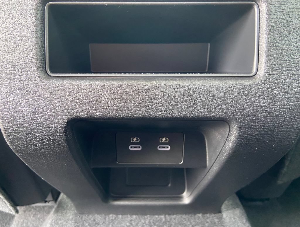 New 2025 Mitsubishi Outlander AWD image 18