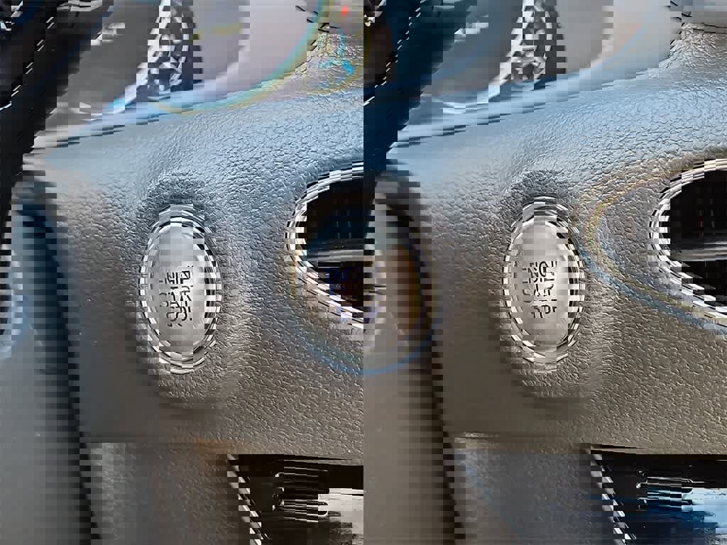 Used 2022 Hyundai Sonata Limited w/ Winter Weather Package image 21