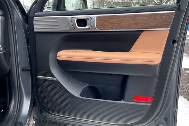 Used 2025 Hyundai Santa Fe Limited image 24