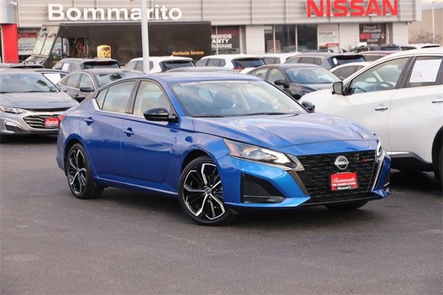 Certified 2025 Nissan Altima 2.5 SR w/ SR Premium Package image 2