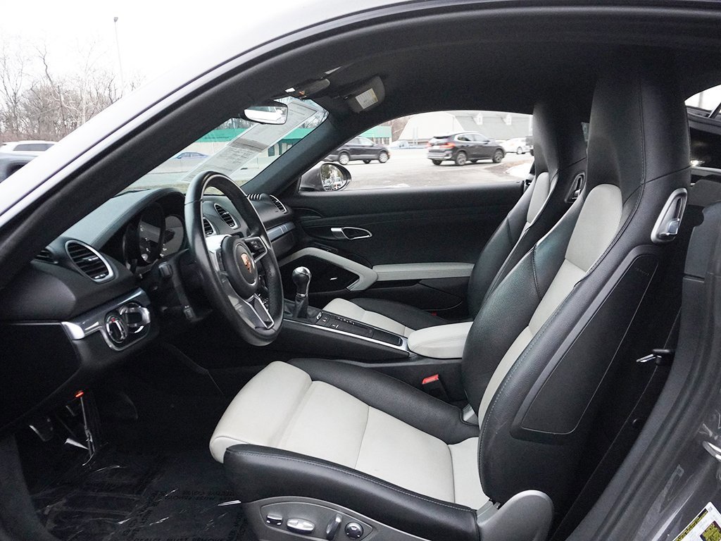 Used 2019 Porsche 718 Cayman S image 29