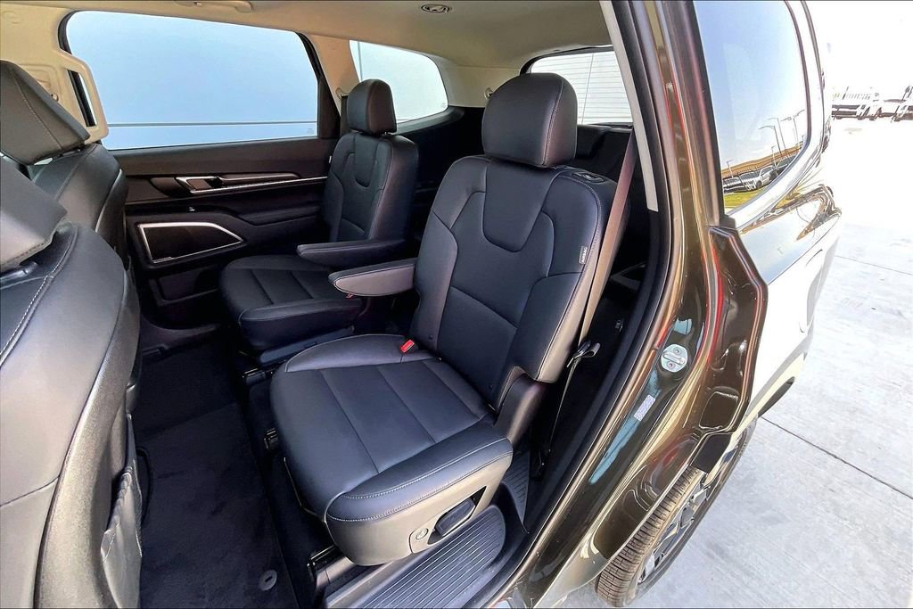 Used 2025 Kia Telluride S AWD/4WD image 26