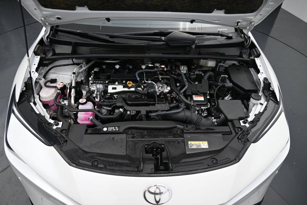 Used 2024 Toyota Prius XLE FWD image 14