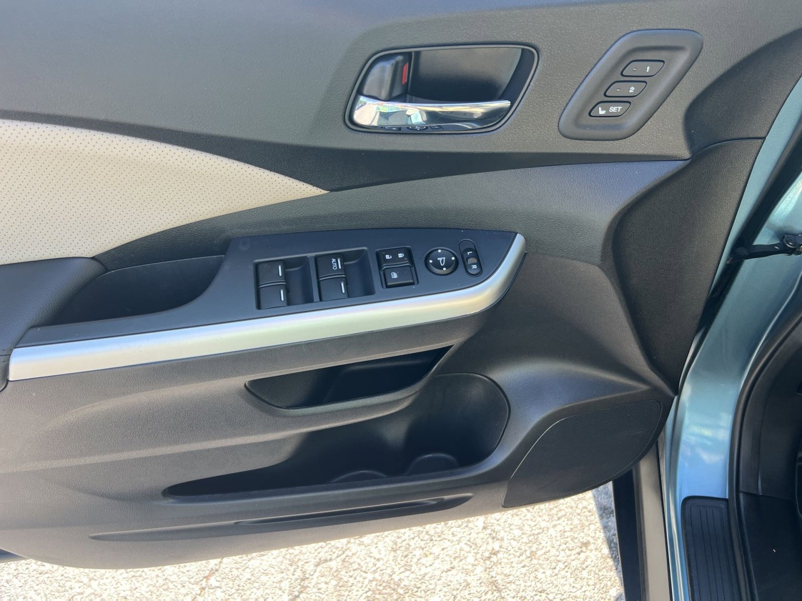 Used 2016 Honda CR-V Touring image 15