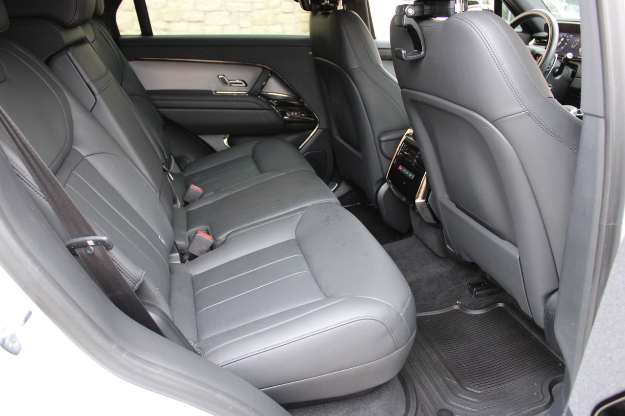 Used 2023 Land Rover Range Rover Sport SE Dynamic image 18