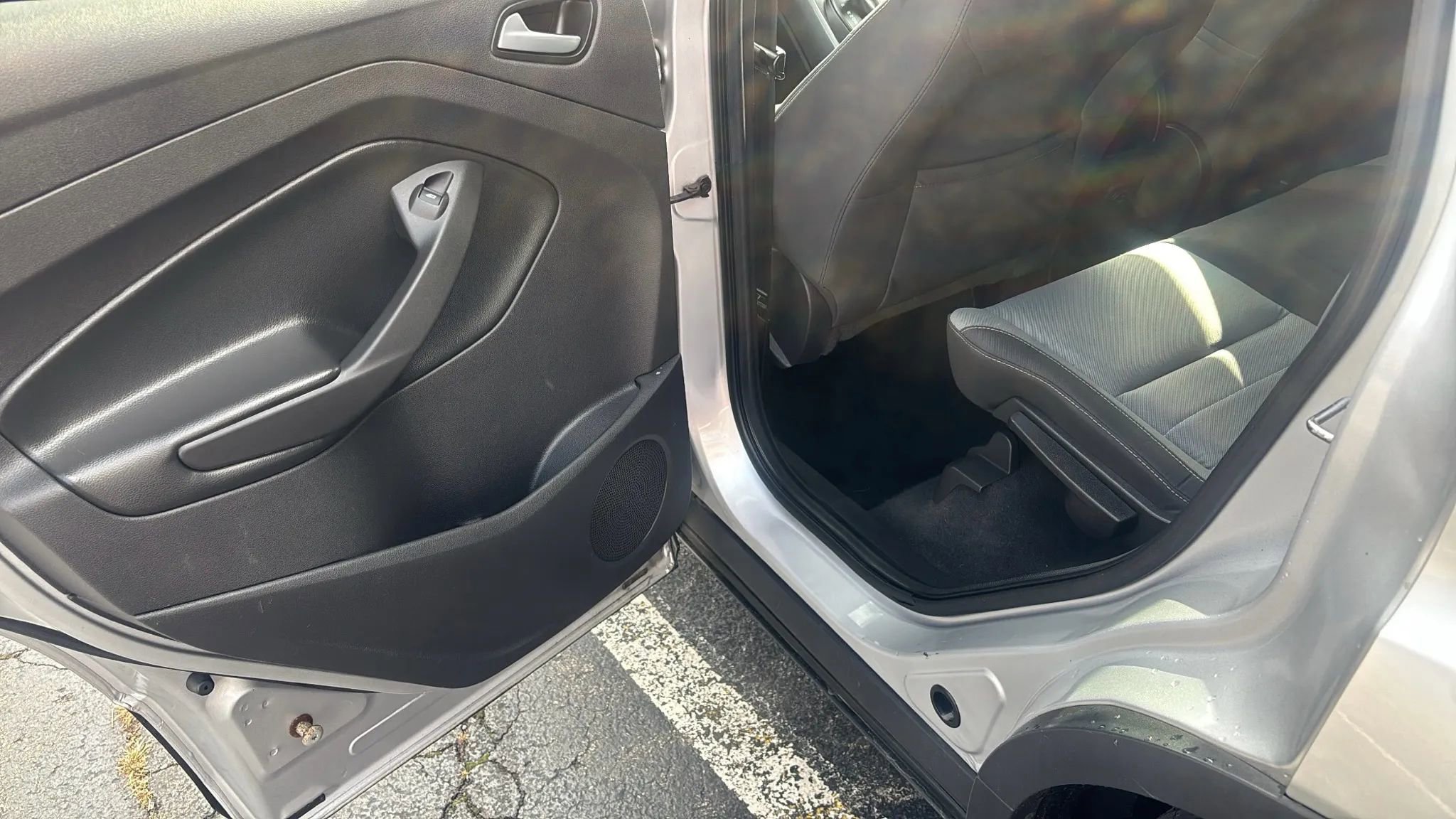 Used 2015 Ford Escape SE image 17