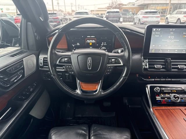 Used 2019 Lincoln Navigator Reserve image 15