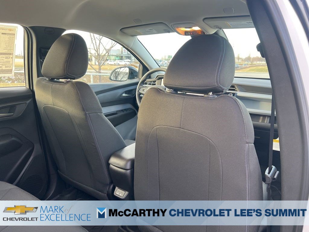 New 2027 Chevrolet Bolt LT w/ Comfort Package FWD image 36