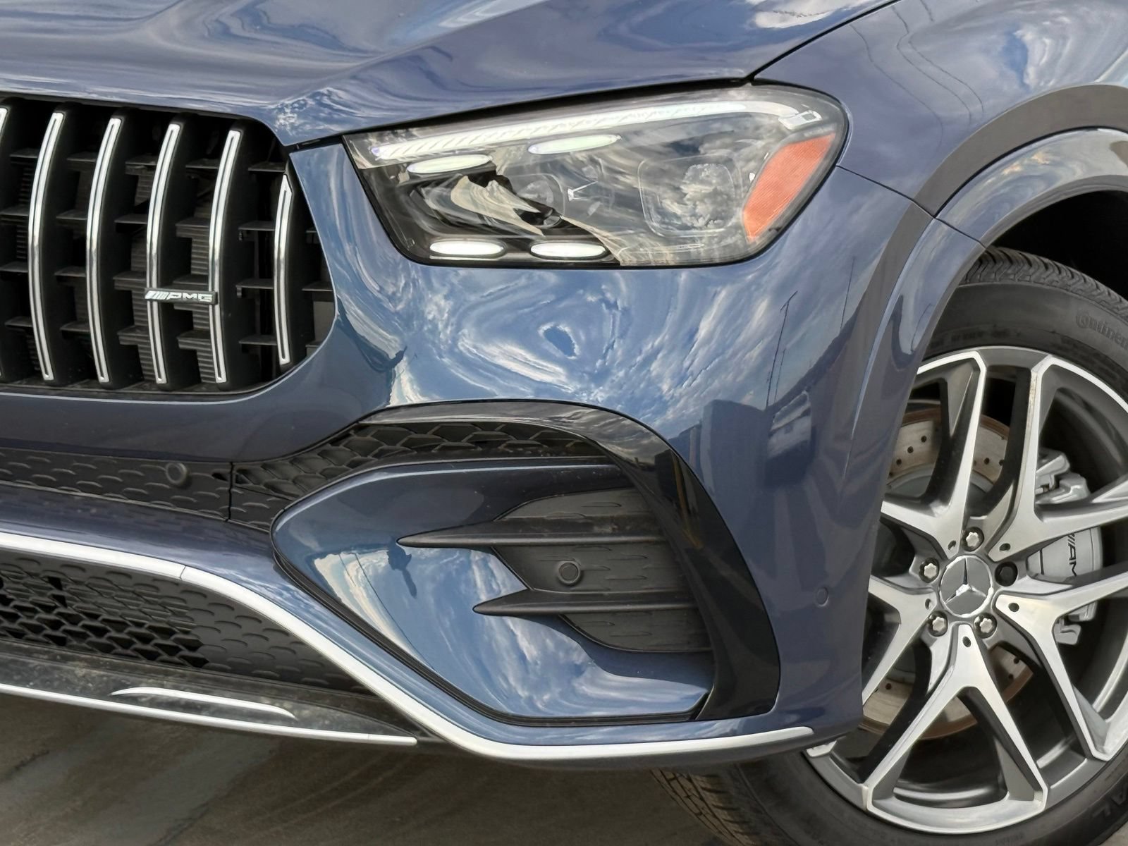 New 2026 Mercedes-Benz GLE 53 AMG 4MATIC Coupe image 3