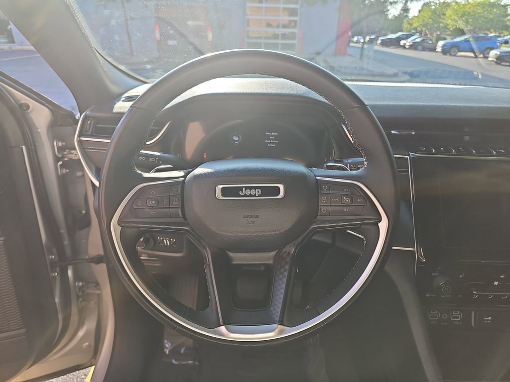 Certified 2023 Jeep Grand Cherokee L Laredo image 21