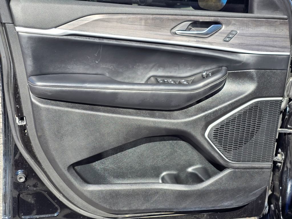 Used 2021 Jeep Grand Cherokee L Limited image 44