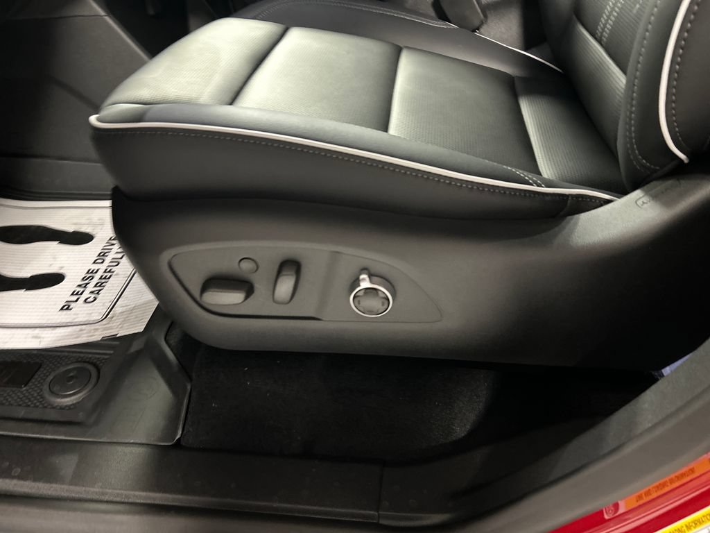 New 2026 Buick Enclave Avenir w/ Super Cruise Package AWD/4WD image 11