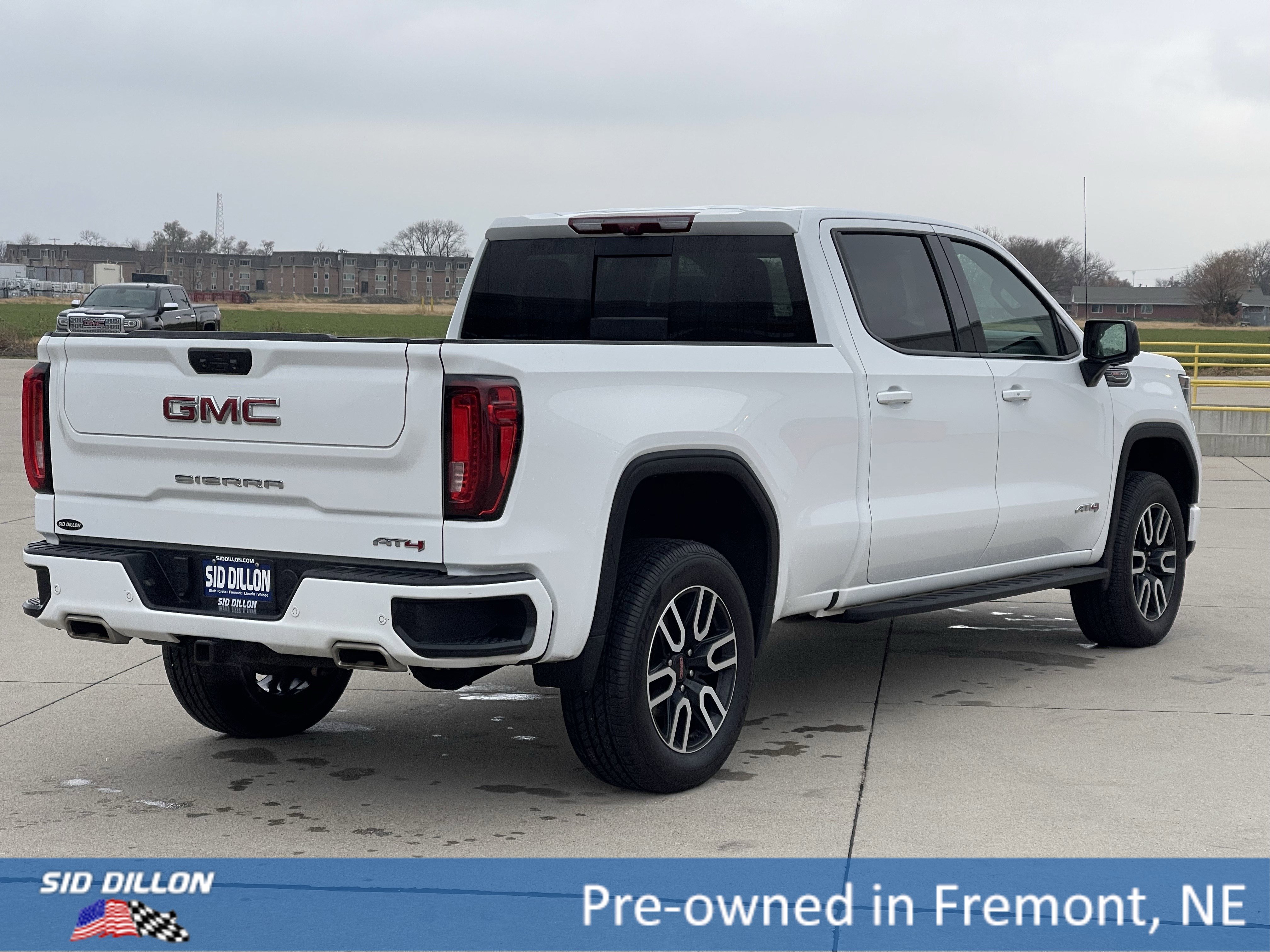 Used 2024 GMC Sierra 1500 AT4 w/ Technology Package image 14