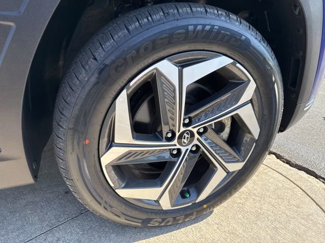 Certified 2023 Hyundai Tucson Limited AWD/4WD image 27