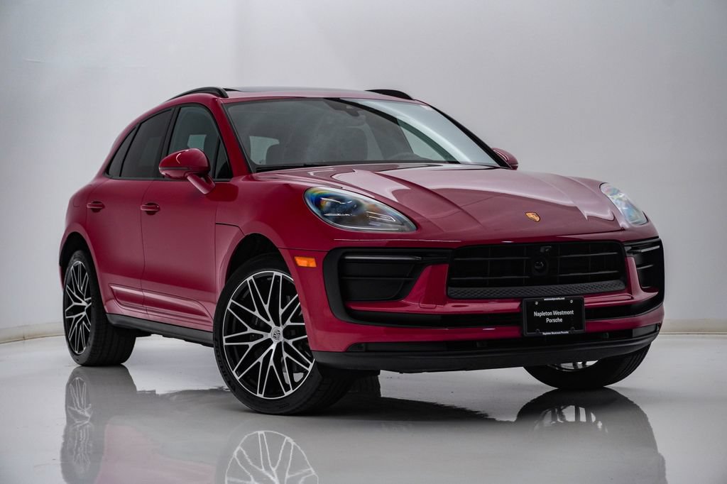 Certified 2026 Porsche Macan AWD/4WD image 8
