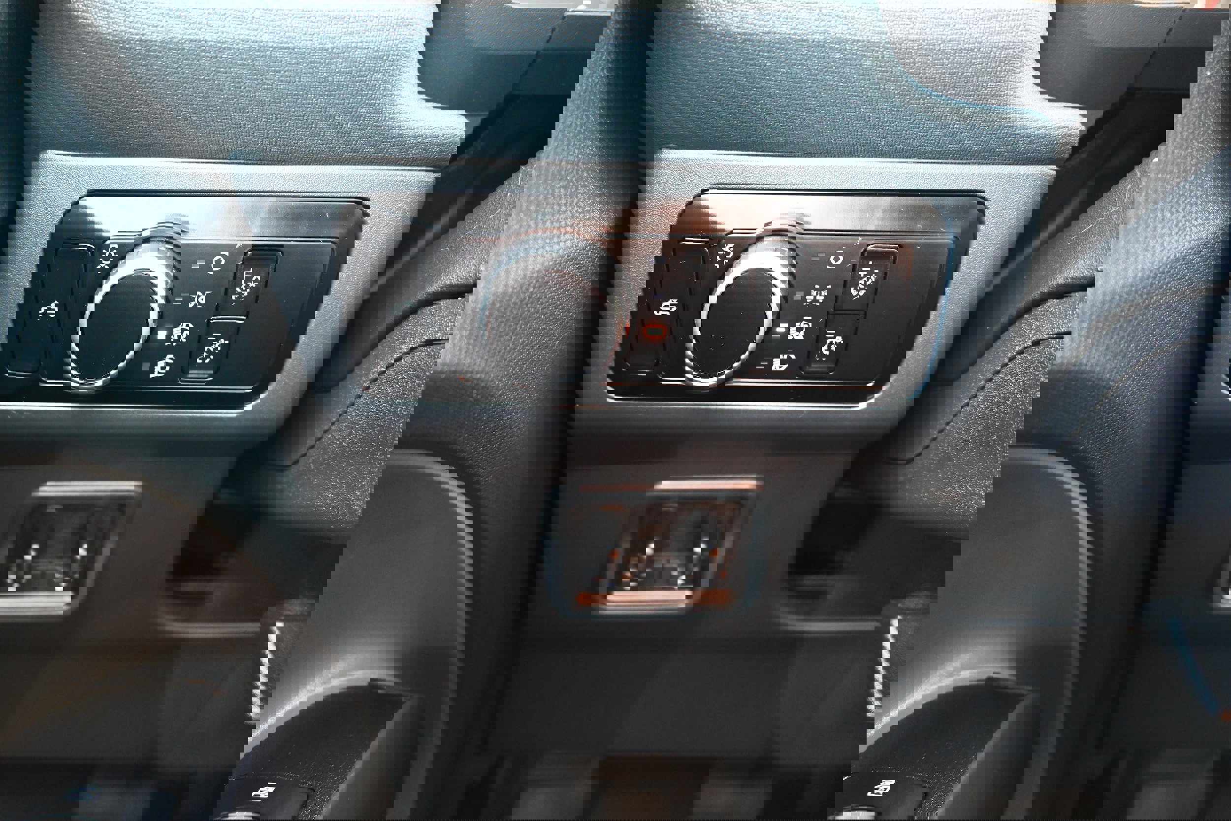 Used 2024 Ford Maverick XLT w/ XLT Luxury Package image 13