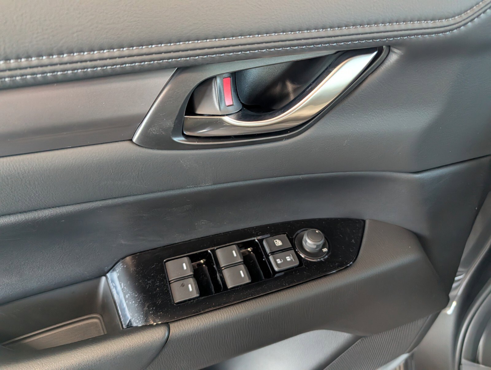 New 2025 MAZDA CX-5 AWD 2.5 S w/ Preferred Package image 16