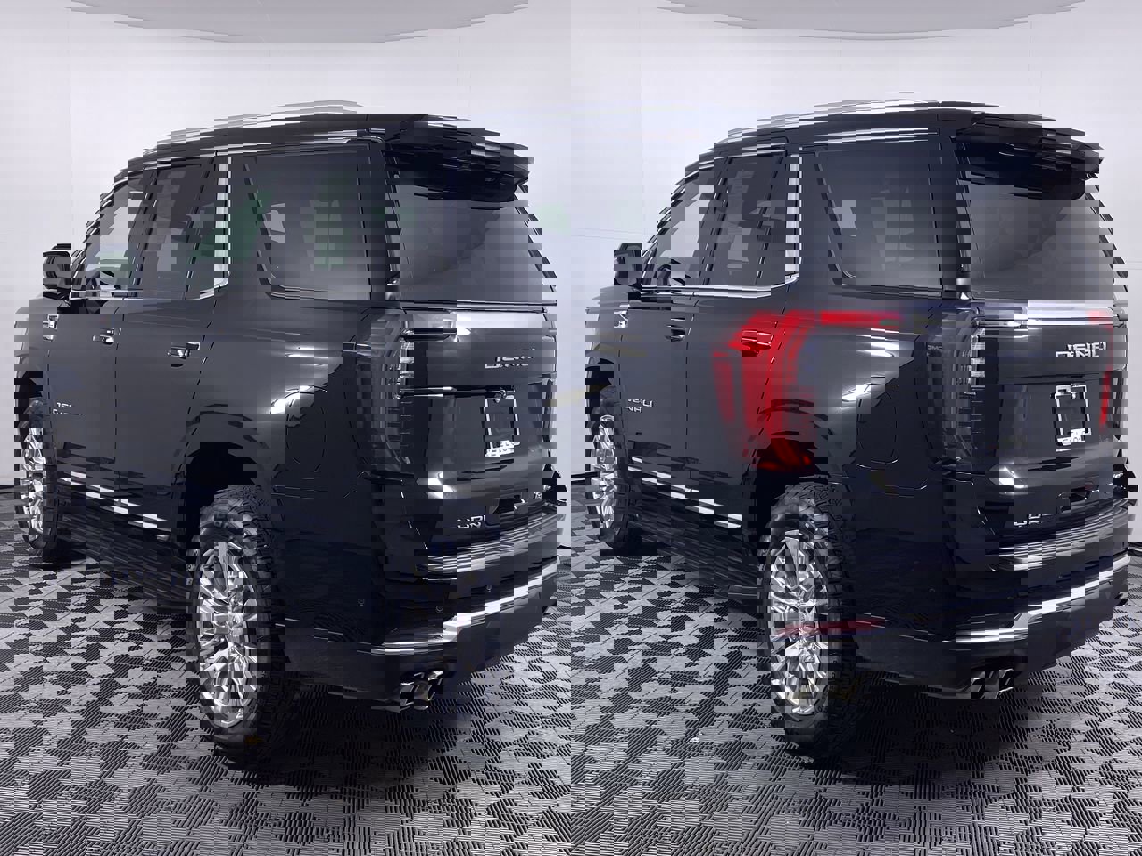 Certified 2025 GMC Yukon Denali image 19