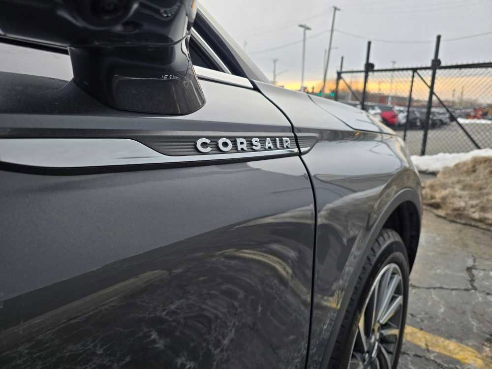 Used 2023 Lincoln Corsair Reserve w/ Equipment Group 201A image 8