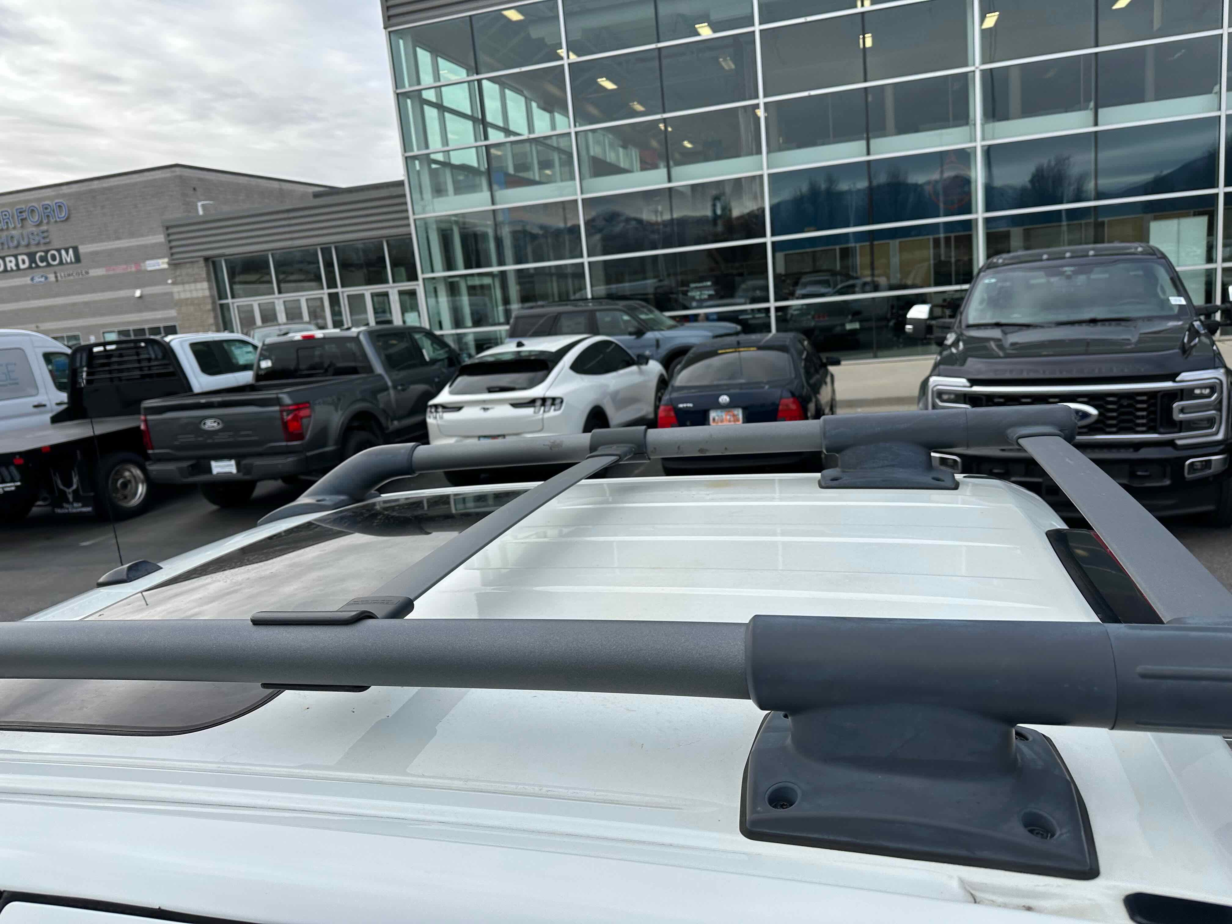 Used 2020 Nissan Frontier PRO-4X w/ Pro-4x Utility Package image 18