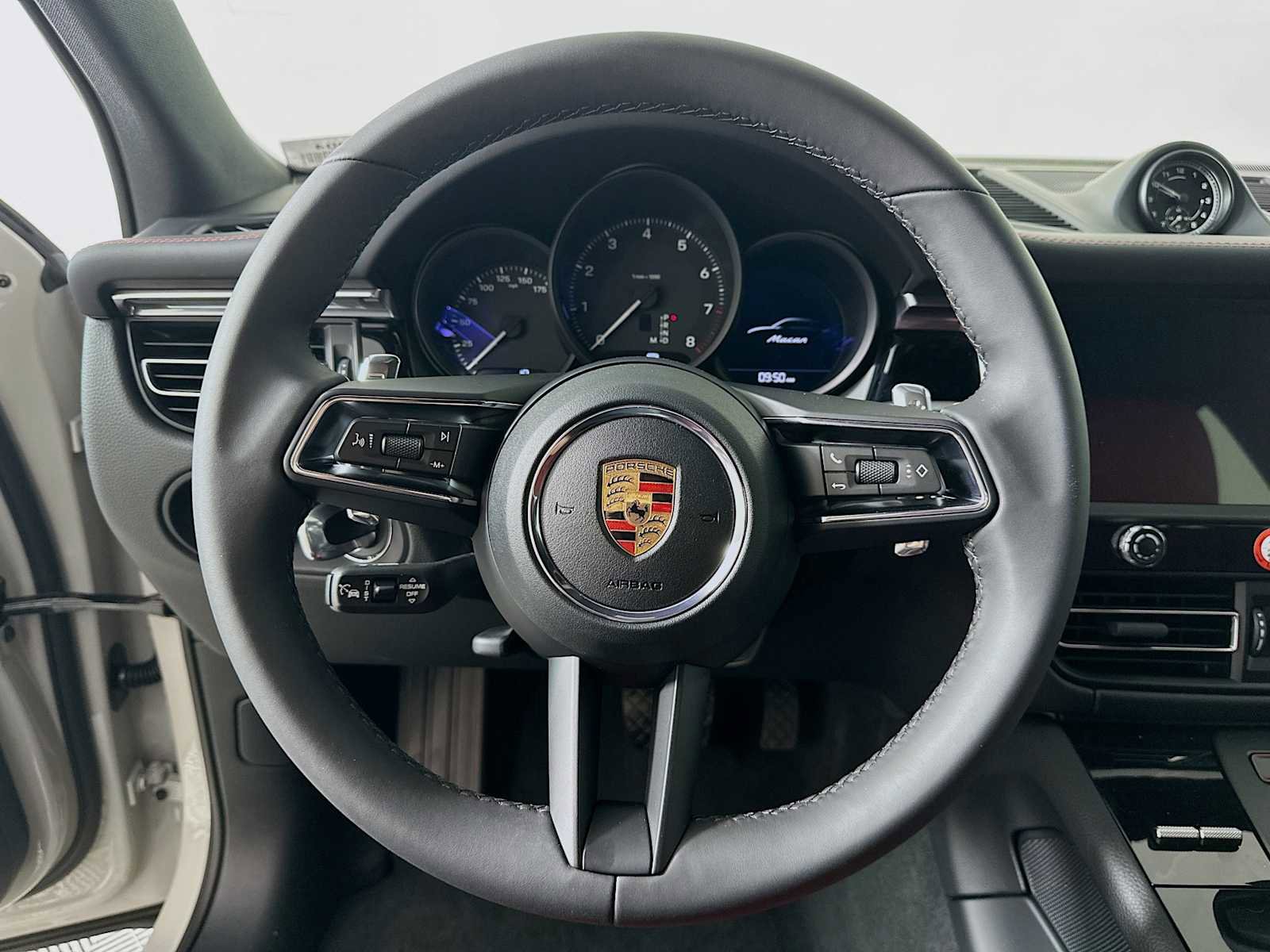 New 2026 Porsche Macan image 14