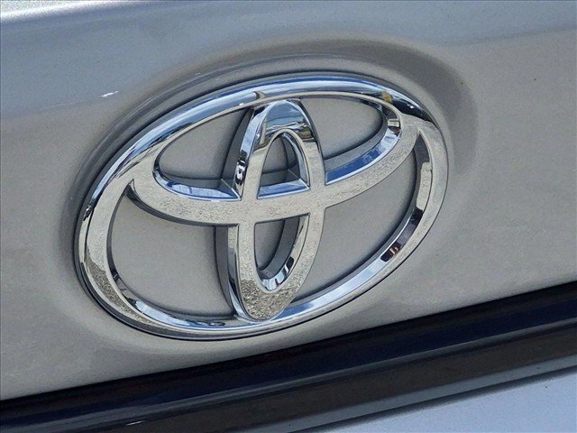 Used 2025 Toyota Corolla LE FWD image 23