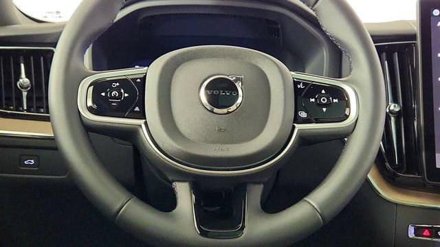 New 2026 Volvo XC60 B5 Plus w/ Climate Package PRO AWD/4WD image 24