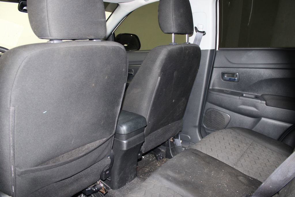 Used 2021 Mitsubishi Outlander Sport ES image 18